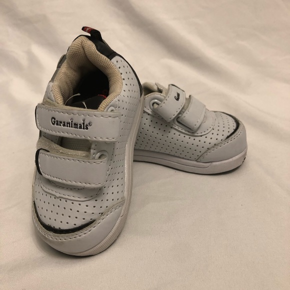 Shoes - Picture 2 of 4